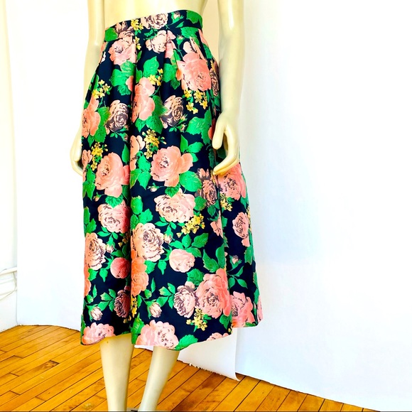 TOPSHOP BEAUTIFUL Floral skirt - Picture 1 of 7